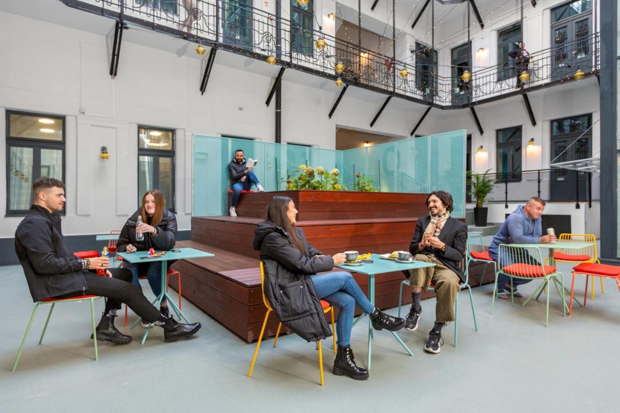 Hostel A&o